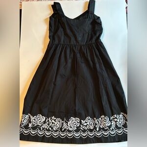 Ann Taylor LOFT Black  Sundress Sleeveless Fit & Flare Embroidered Dress Size 8